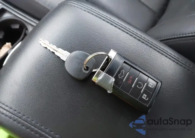 1G6KD57Y48U203857: 44437574