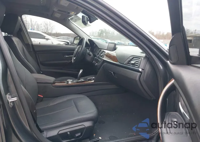 WBA3B5G50FNS15859: 44437644