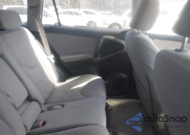 JTMZF33V39D007819: 44438810