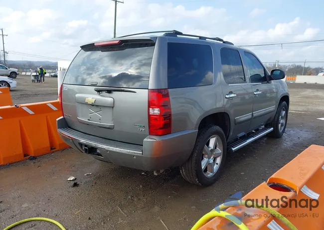 1GNFC330X9R194633: 44438996