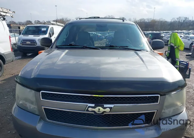 1GNFC330X9R194633: 44438996