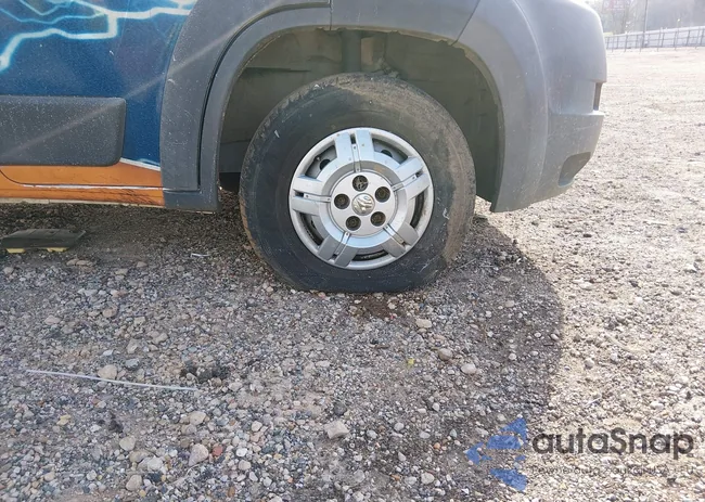 3C6TRVDG6EE113304: 44439172