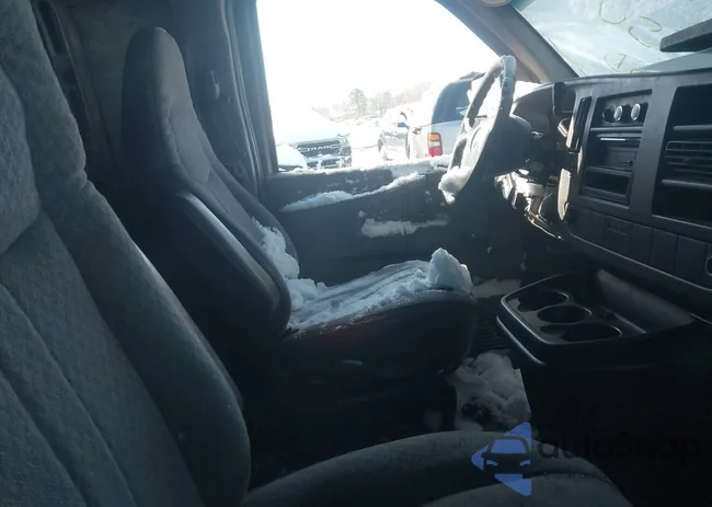 1GCFG15X081109792: 44439179