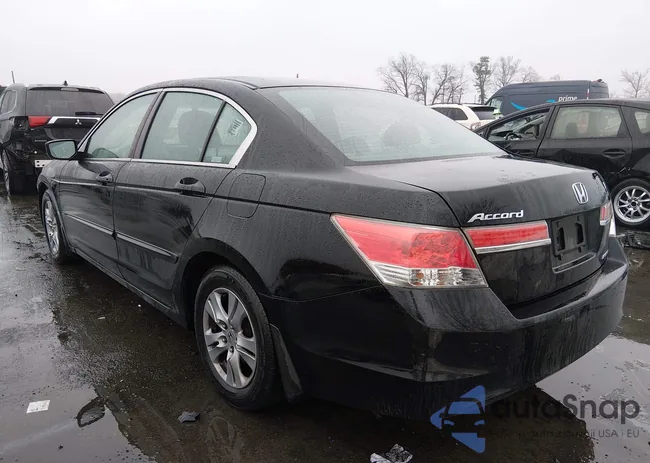 1HGCP2F69BA091526: 44439248