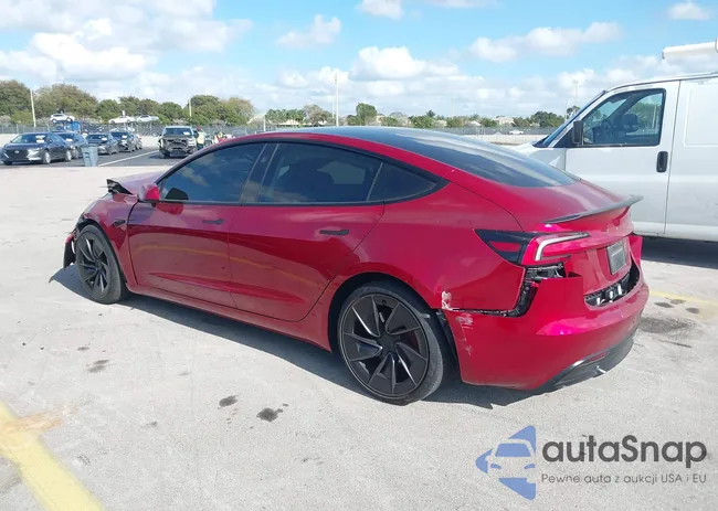 5YJ3E1ET8RF830991: 44439325