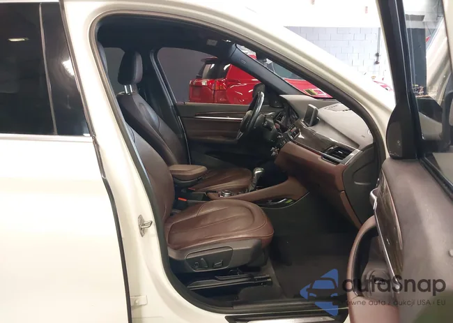 WBXHT3C38GP884632: 44439346