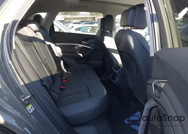 WA14AAGE0RB015891: 44438425