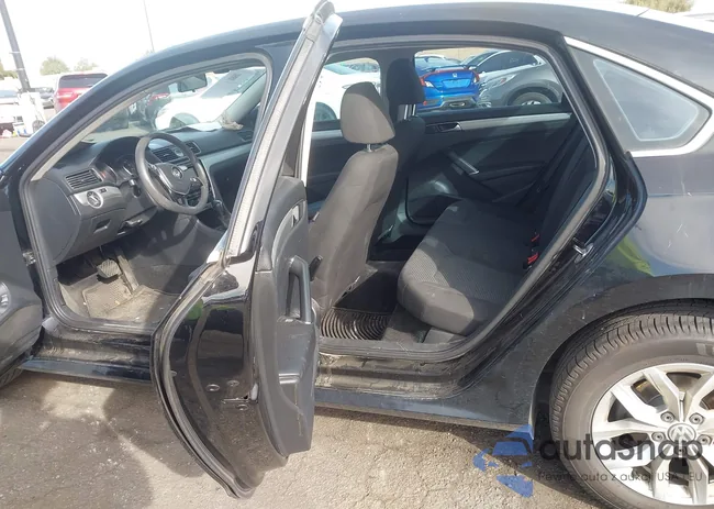 1VWAT7A39GC043660: 44438460