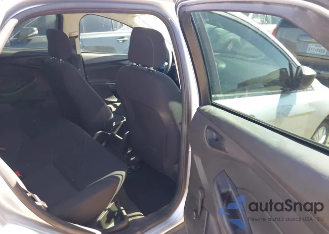 1FADP3E27HL229476: 44438638