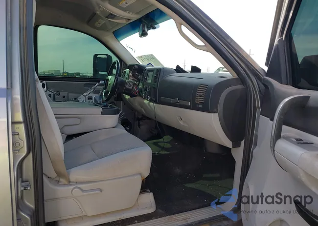 2GCEK13M771546443: 44438725