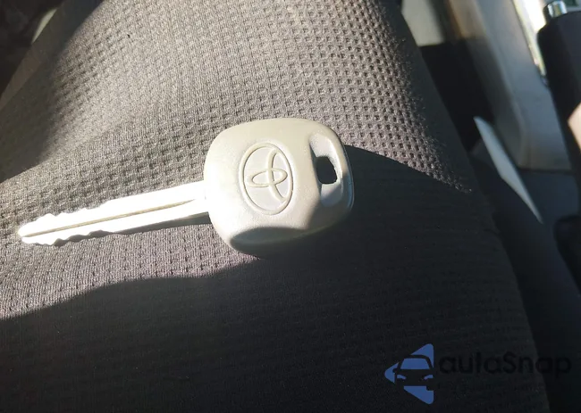 2T1BU4EE2AC450927: 44439973