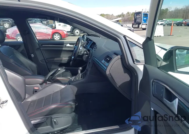 3VW547AU0GM052009: 44440075