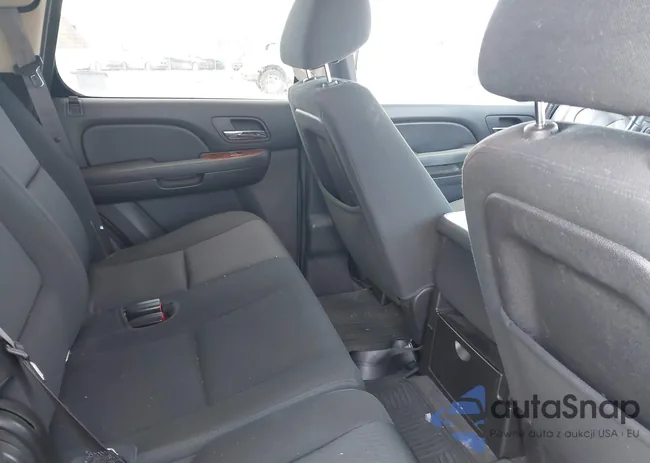 1GNSCAE02CR241158: 44440111