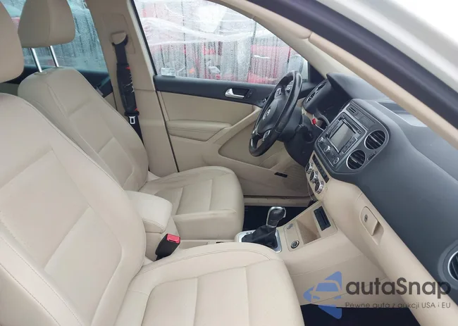 WVGBV3AX9EW551261: 44440126