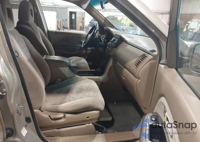 2HKYF18493H585148: 44440137