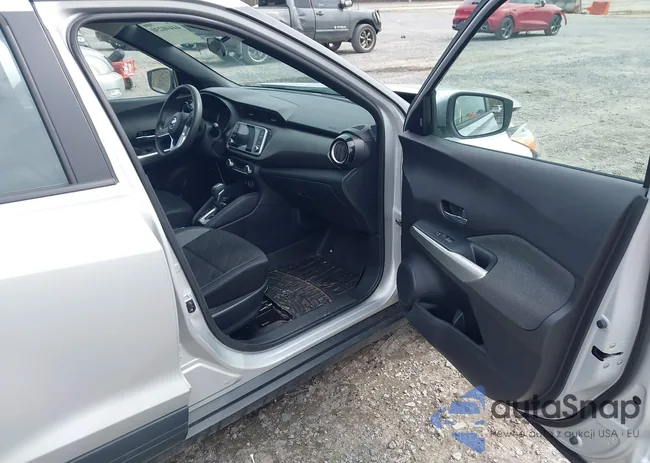 3N1CP5CV6LL551508: 44440230