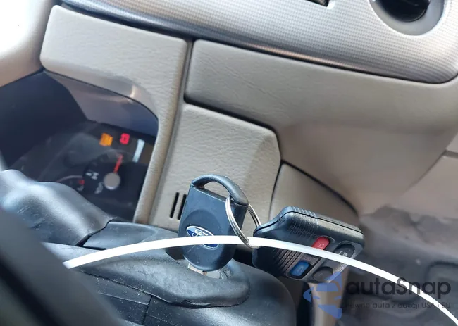 1FMZU73K03ZA88061: 44440233