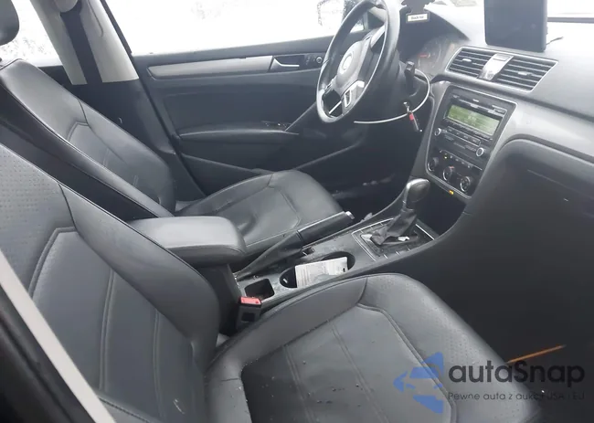 1VWAT7A3XFC069568: 44440331