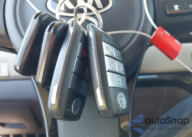 KNDME5C19F6032293: 44440338