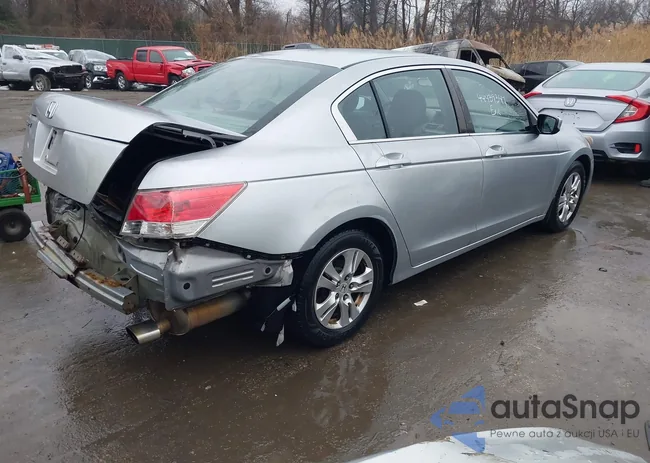 1HGCP2F45AA113048: 44439349