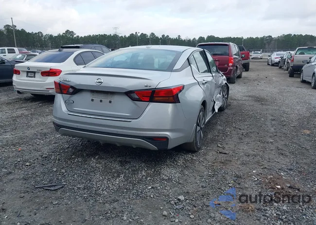 1N4BL4DV2NN348802: 44439451