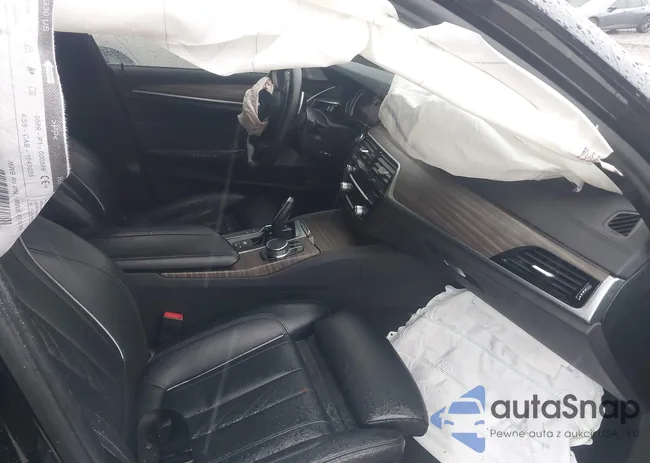 WBAJE7C3XHG887921: 44439456