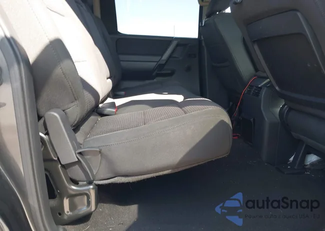 1N6BA0ED3AN322439: 44439465