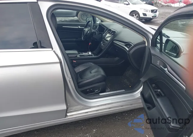 3FA6P0D93JR225552: 44440839