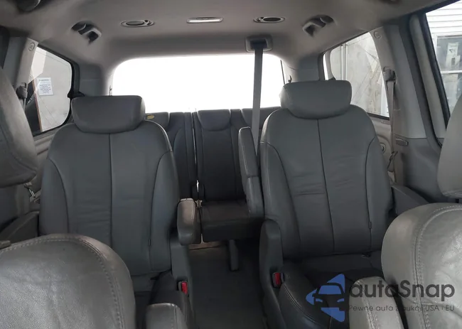 KNDMB233076166698: 44440913