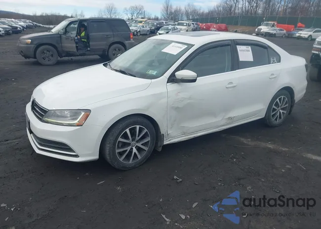 3VWDB7AJ9HM359879: 44441000