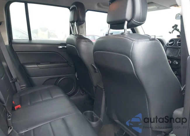 1C4NJRFB6GD523042: 44441244