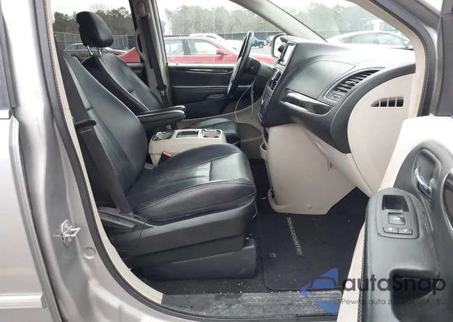 2C4RC1BG1FR752884: 44441324