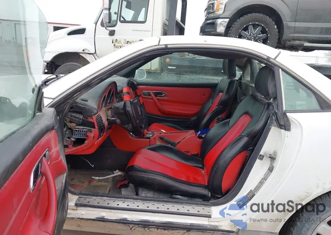 WDBKK47F7WF049866: 44440603