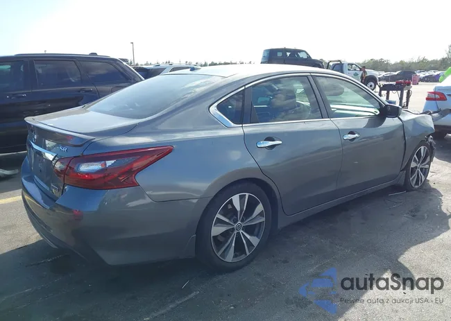 1N4AL3APXJC272652: 44440706