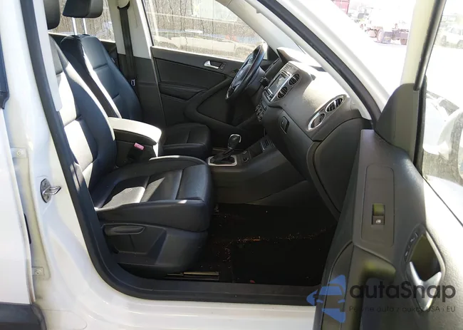 WVGAV7AX0HK019623: 44442245