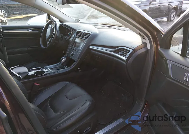 3FA6P0RU2DR276929: 44441552