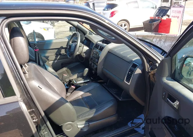 1FMCU0EG3BKC27886: 44442985