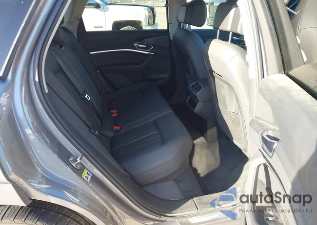 WA1AAAGE7MB012482: 44443020