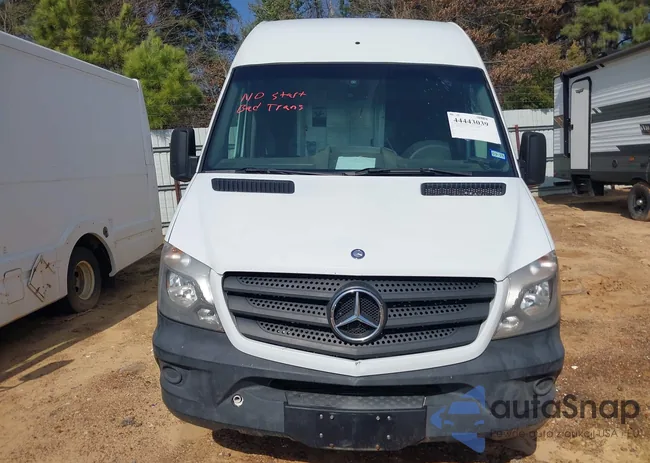 WD3PE8DB4FP132408: 44443039