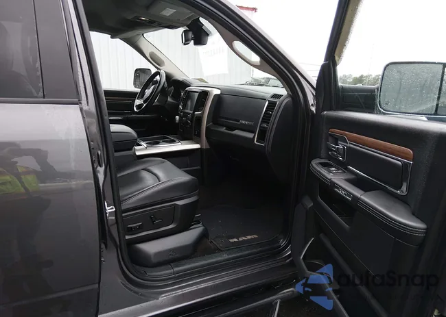 1C6RR7VM0FS606923: 44443277