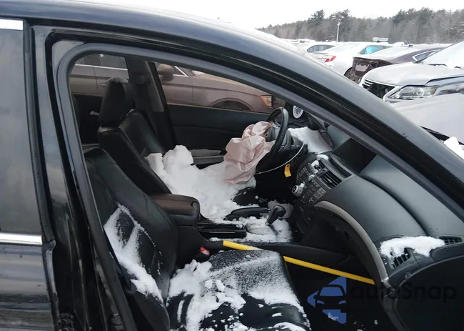 1HGCP268X9A085486: 44442594