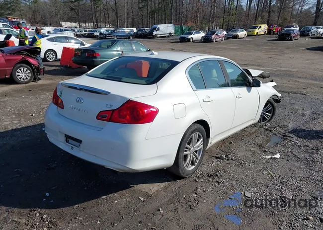 JN1CV6AP4AM402162: 44442631