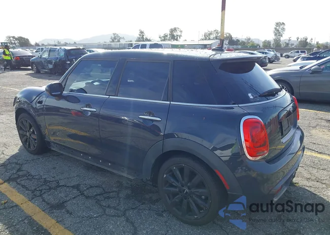 WMWXU3C53H2D31831: 44442664