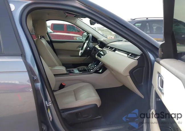 SALYB2RV4JA749900: 44443860