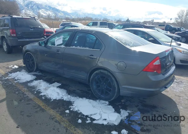 3FAHP0JA2CR268712: 44443885