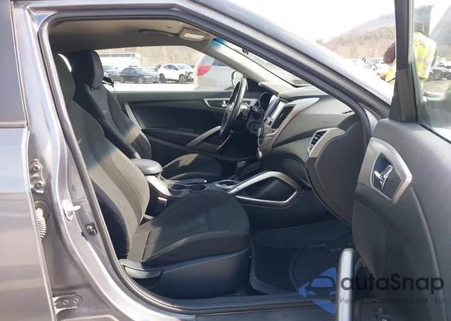 KMHTC6AD1HU309808: 44443895