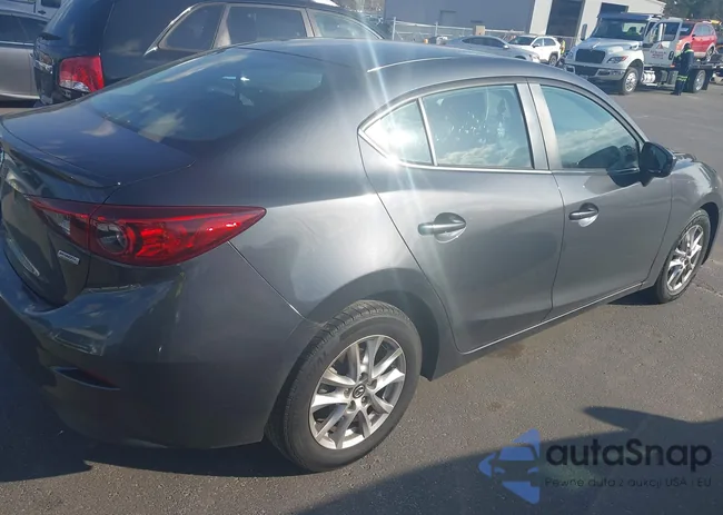 3MZBM1V70FM138259: 44444144