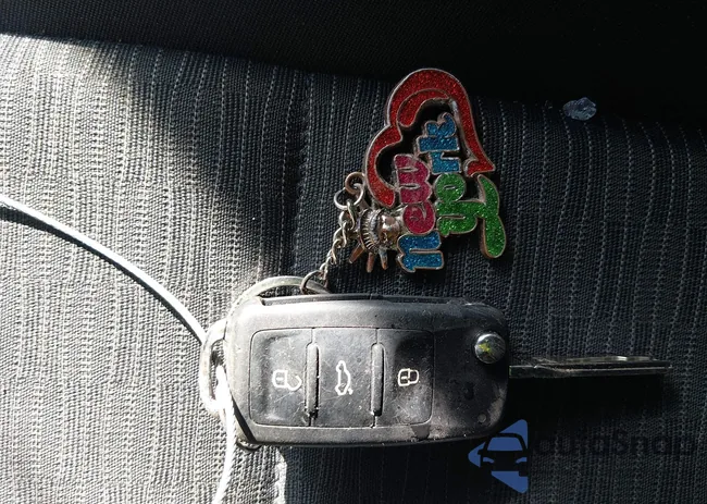 WVGAV7AX3FW593963: 44444244