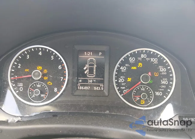 WVGAV7AX3FW593963: 44444244