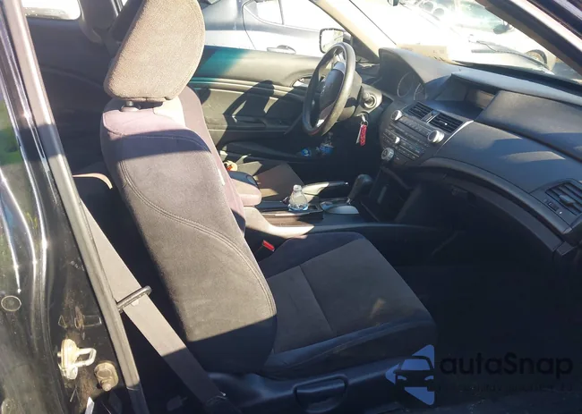 1HGCS12309A007415: 44444247